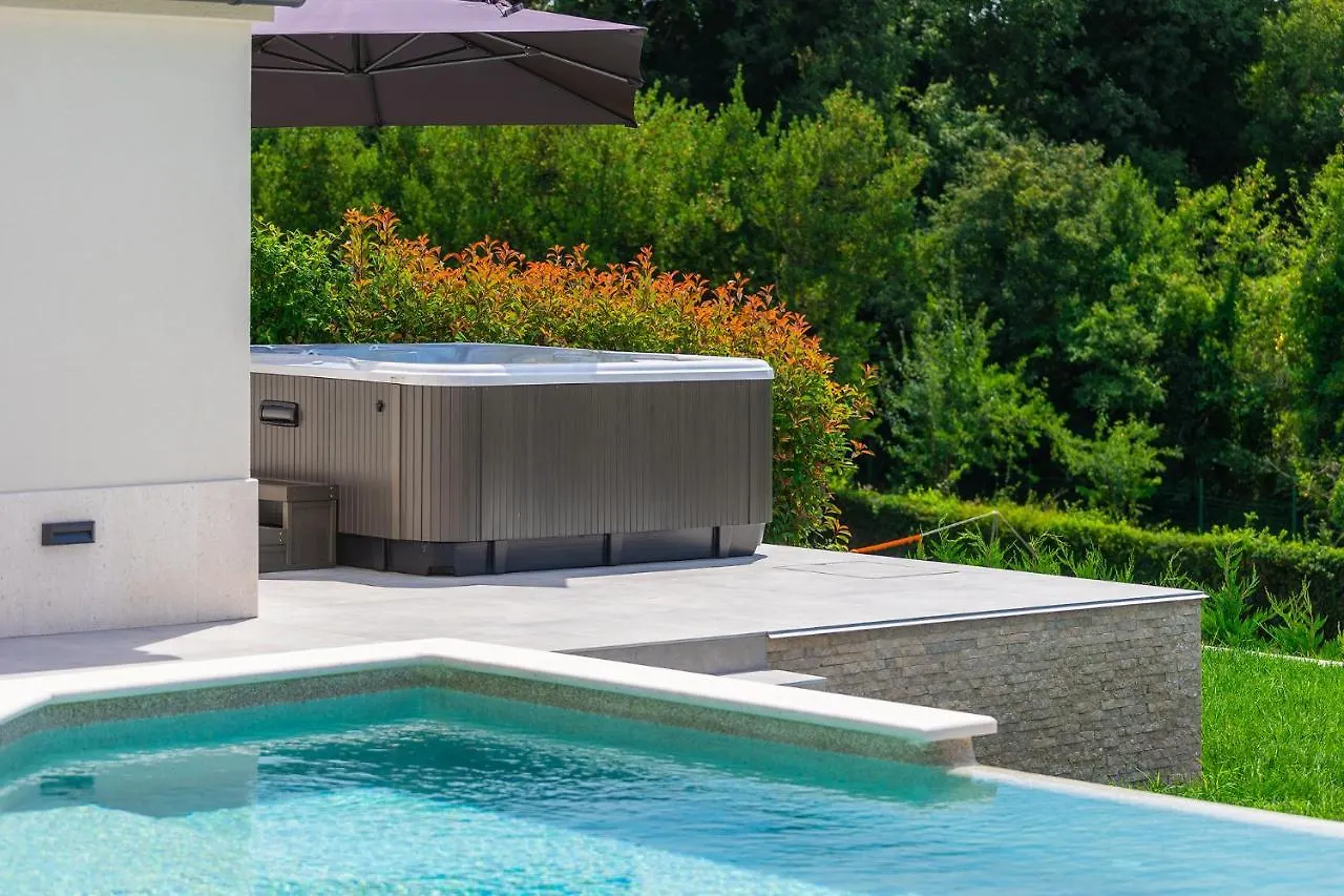 Villa Cascada Muntic 0*,  Croatia